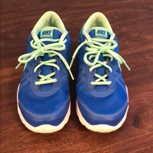 Nike size 9 training sneakers running shoes